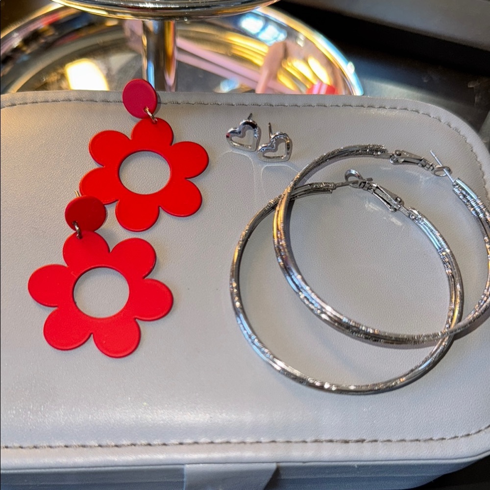 Feminine Earrings Set